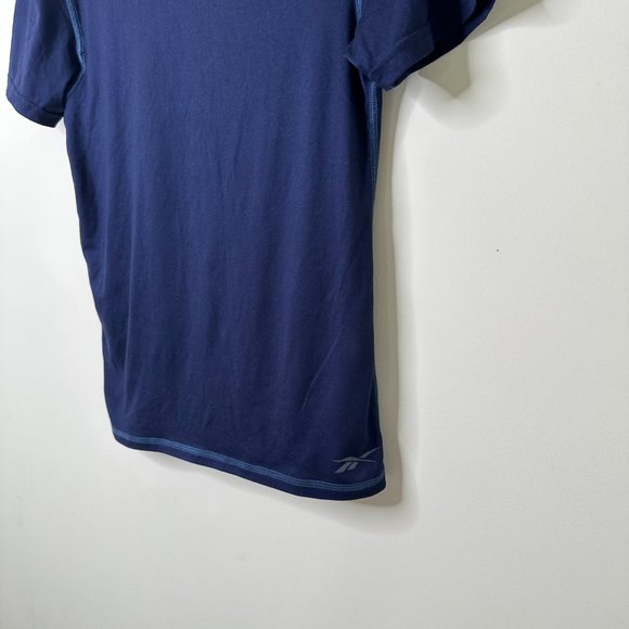 Reebok Blue Short Sleeve Athletic Top Men's Small - Picture 2 of 4